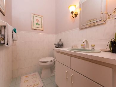 Beachfront Vacation Rental on Coco Plum Beach
